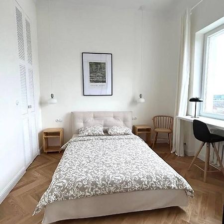 Old Town Residence , Wi-Fi , 2-Beds , Aesthetics - By Hik Apartments Varsóvia Exterior foto