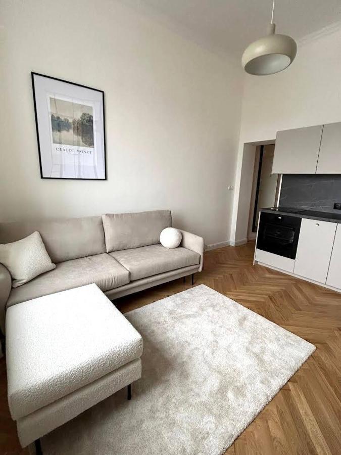Old Town Residence , Wi-Fi , 2-Beds , Aesthetics - By Hik Apartments Varsóvia Exterior foto